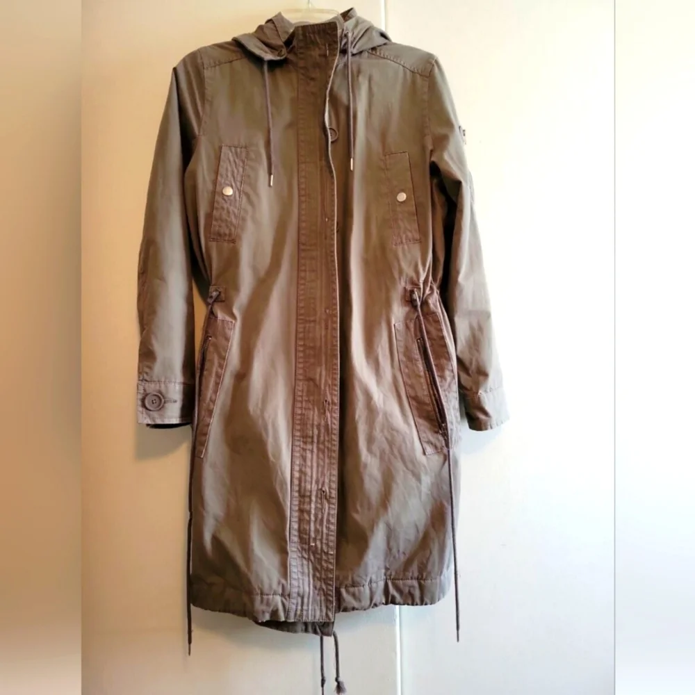 Jacket - Picture 1 of 12